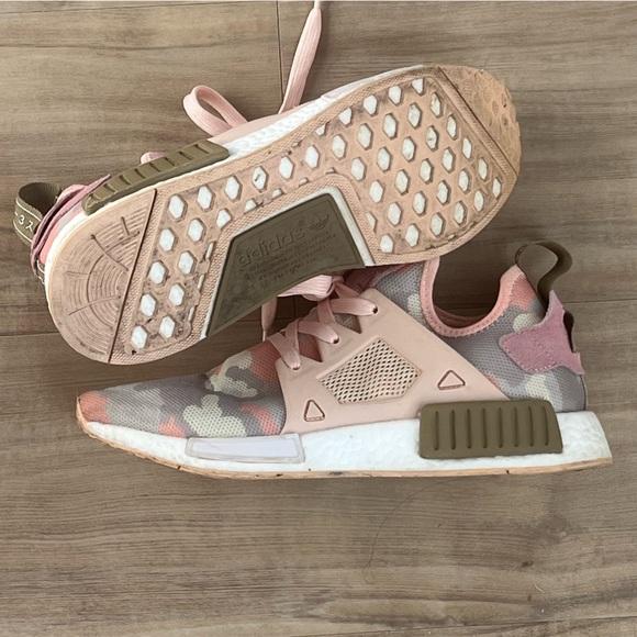 Adidas NMD XR1 pink Camo sneakers in a 8 - Picture 6 of 6